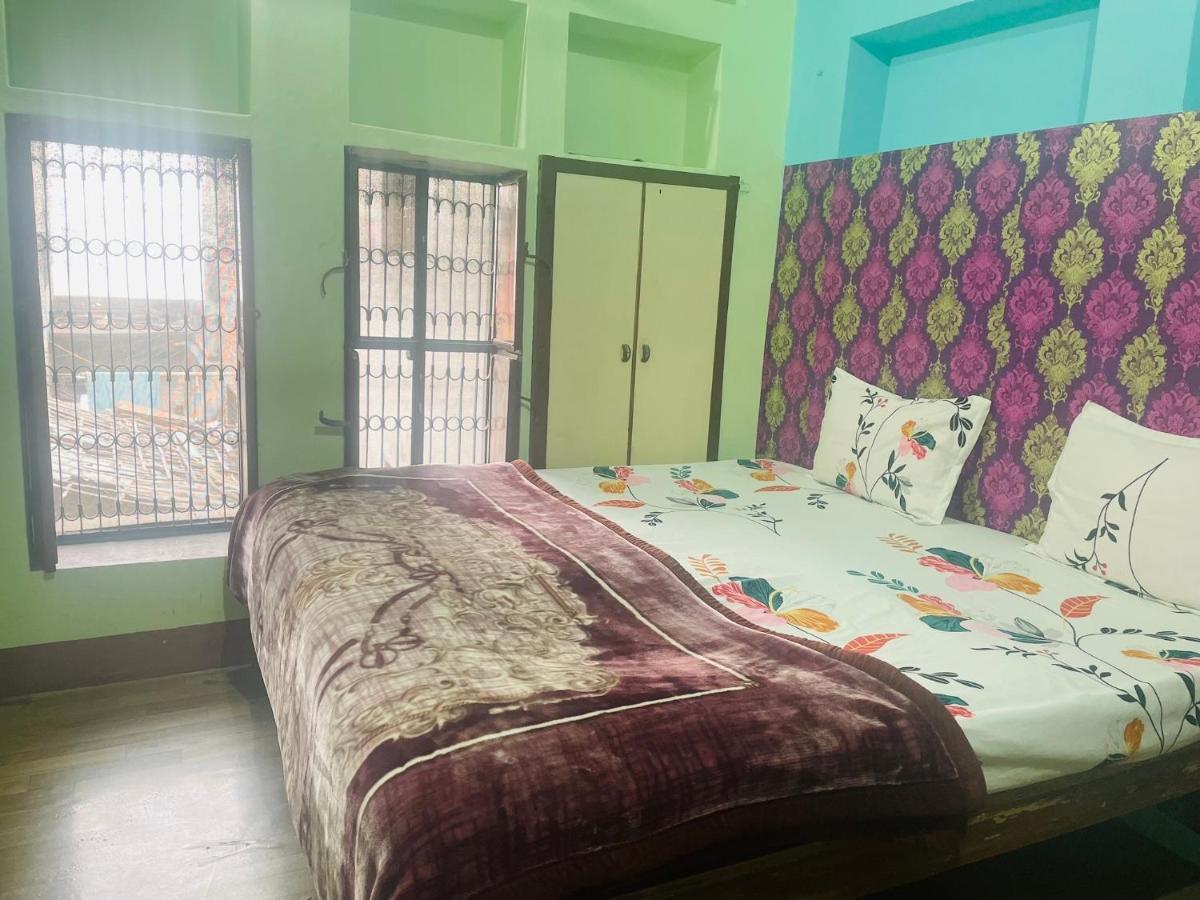 Indra Paying Guest House Varanasi Exterior photo
