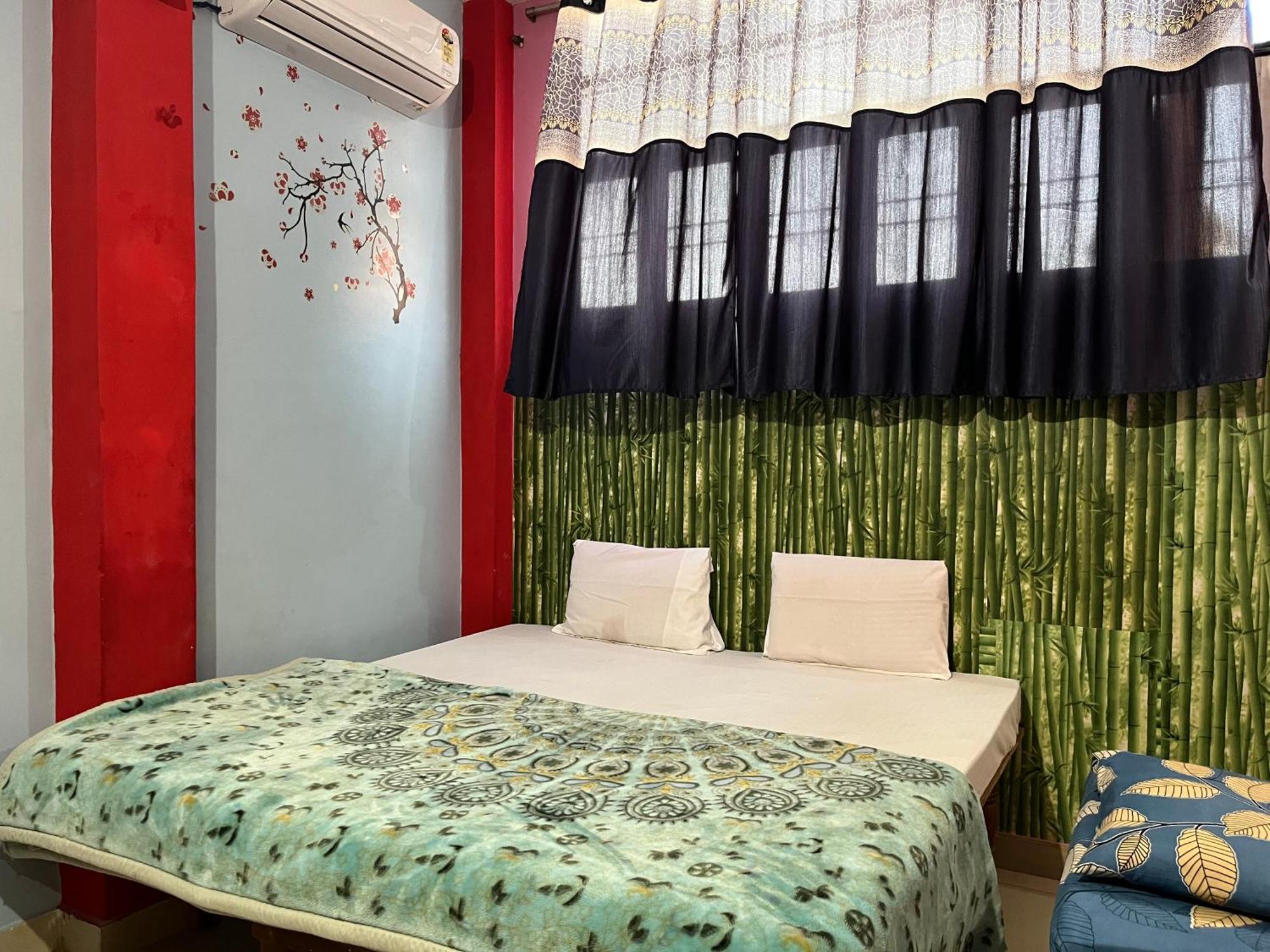Indra Paying Guest House Varanasi Exterior photo